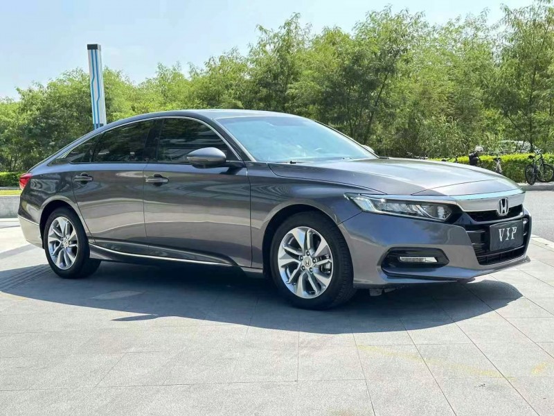 东莞21年本田雅阁3