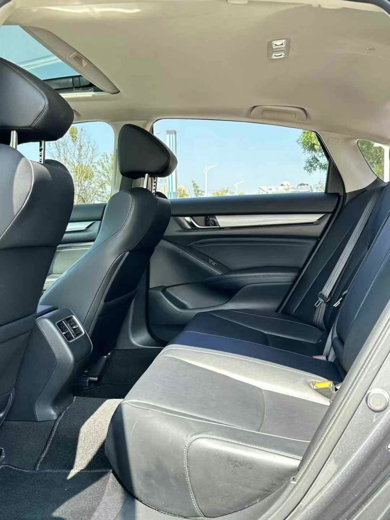 东莞21年本田雅阁5