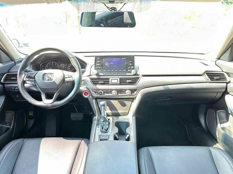 东莞21年本田雅阁6