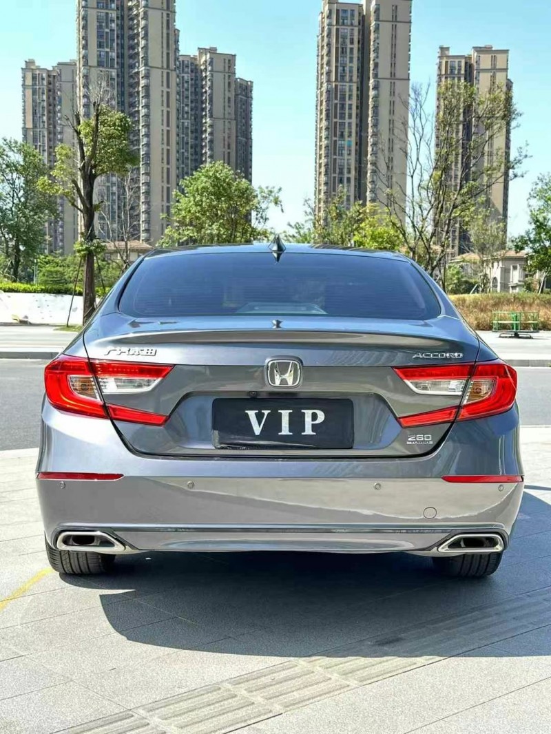 东莞21年本田雅阁9