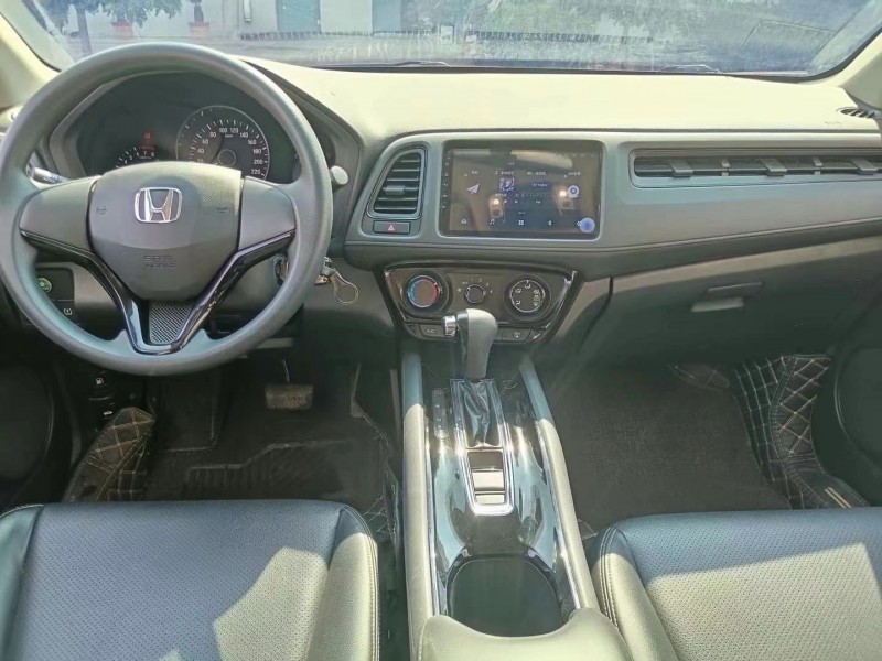 济宁21年本田缤智6