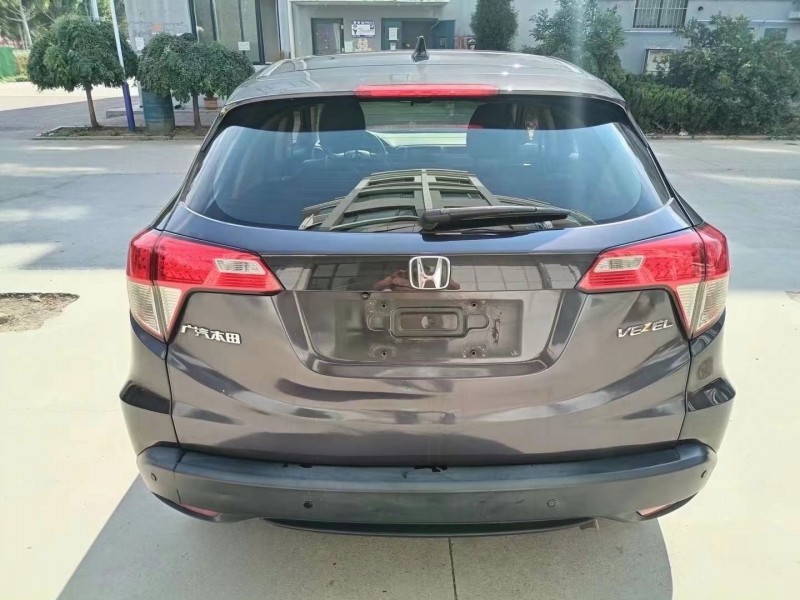 济宁21年本田缤智9