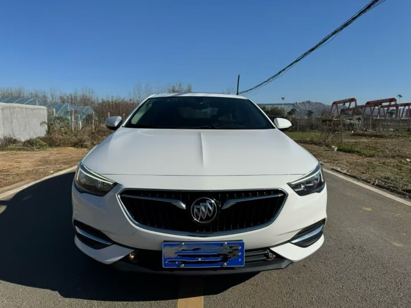 青岛19年别克君威1