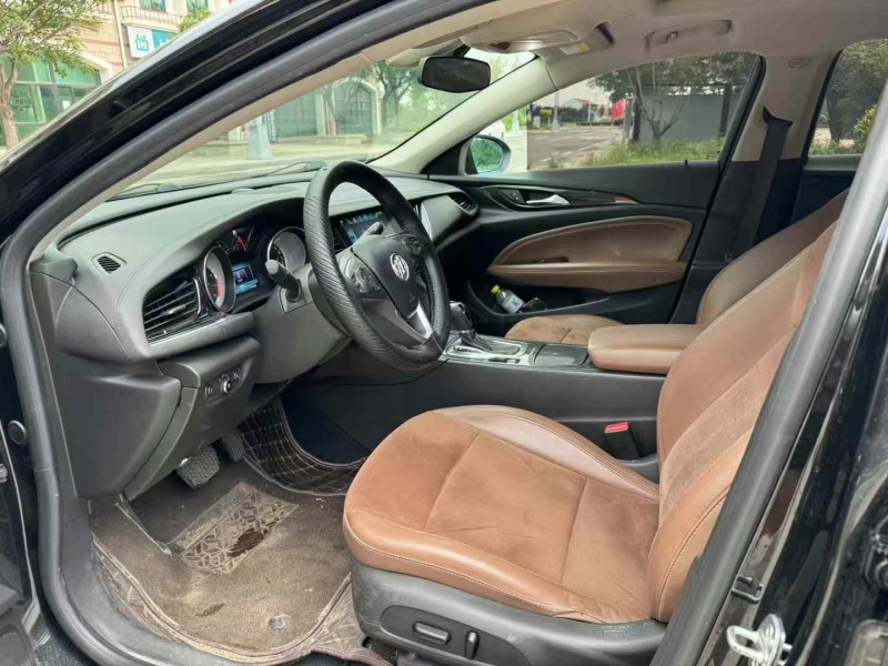 青岛20年别克君威6