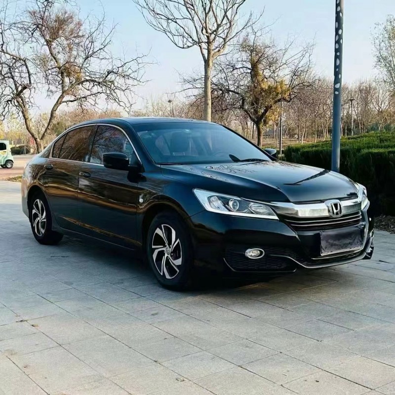 济宁18年本田雅阁2