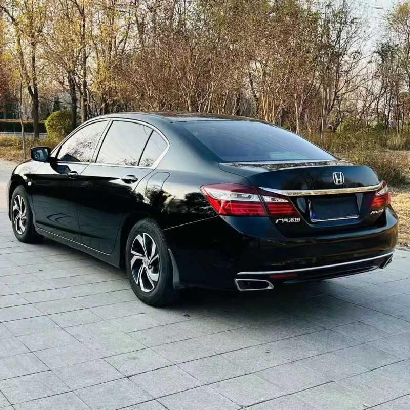 济宁18年本田雅阁6