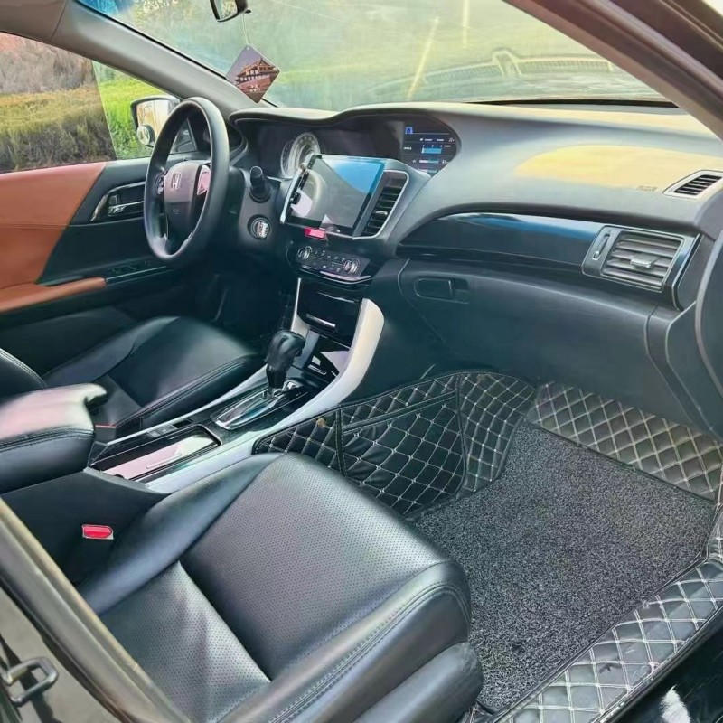 济宁18年本田雅阁8