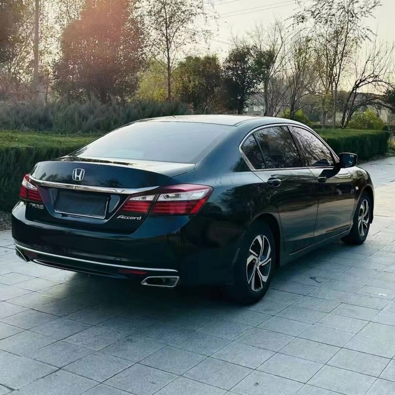 济宁18年本田雅阁9