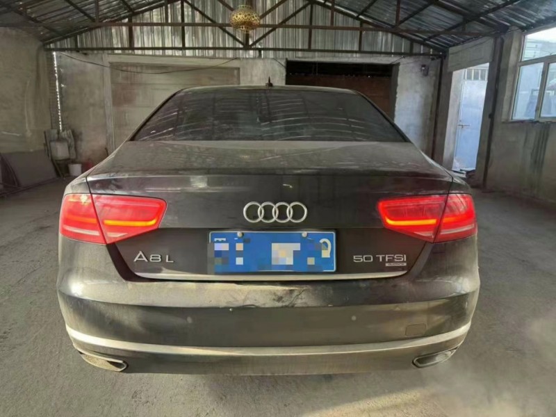 济宁14年奥迪A8L5