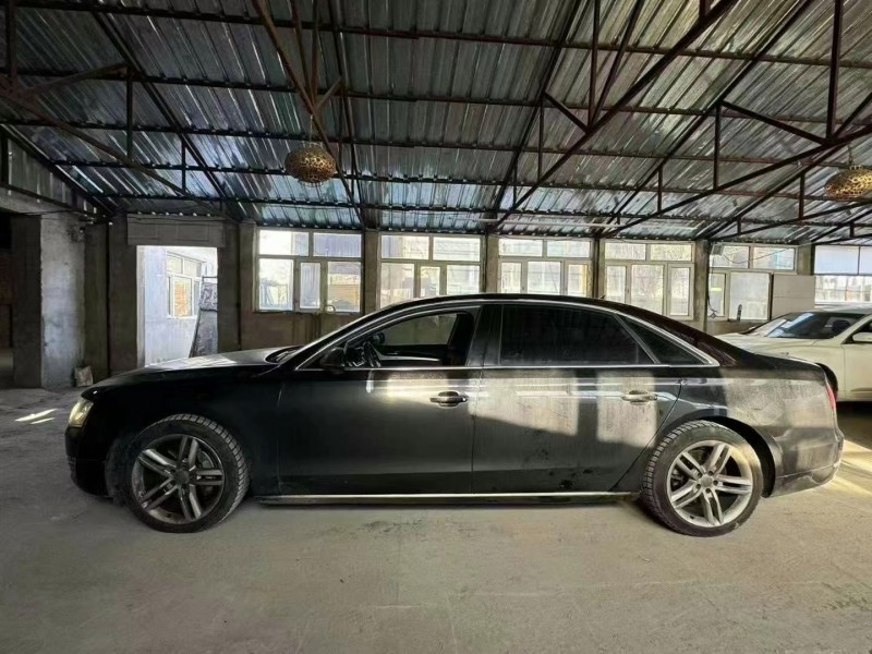 济宁14年奥迪A8L6