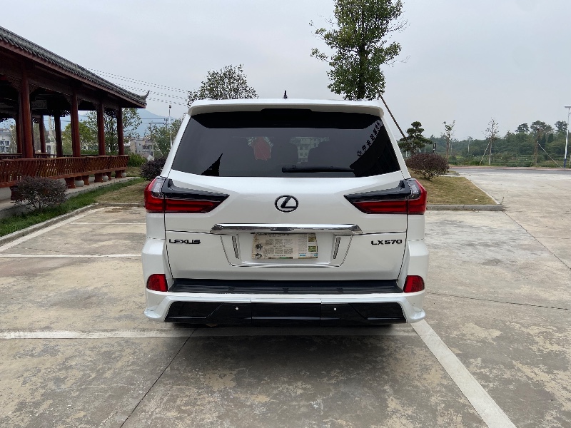金華20年雷克薩斯LX4