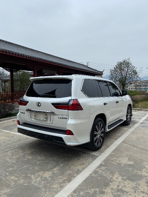 金華20年雷克薩斯LX6