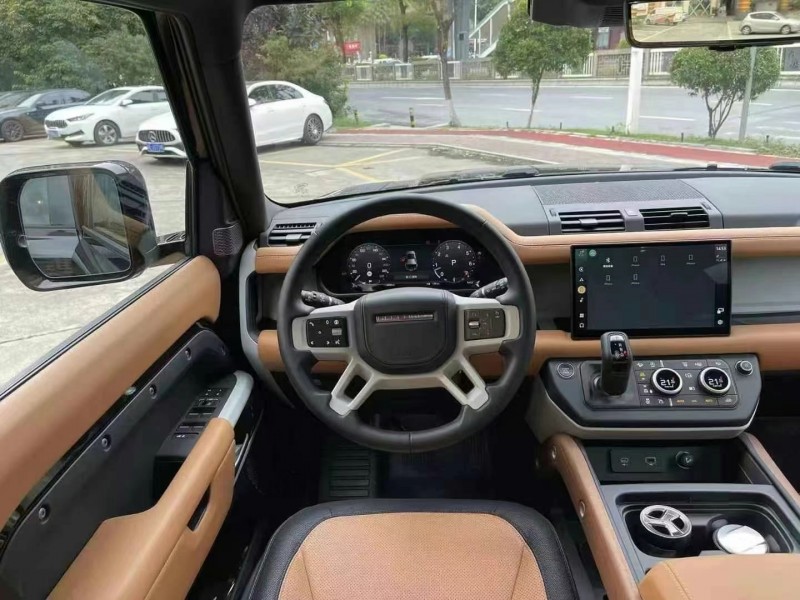 广州24年路虎卫士8