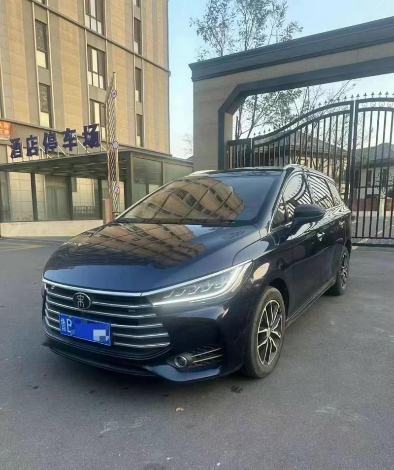 济宁18年比亚迪宋2