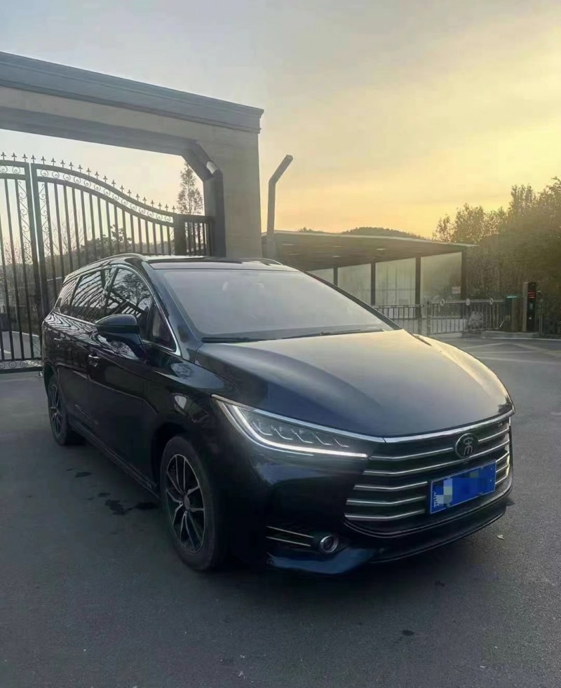 济宁18年比亚迪宋9