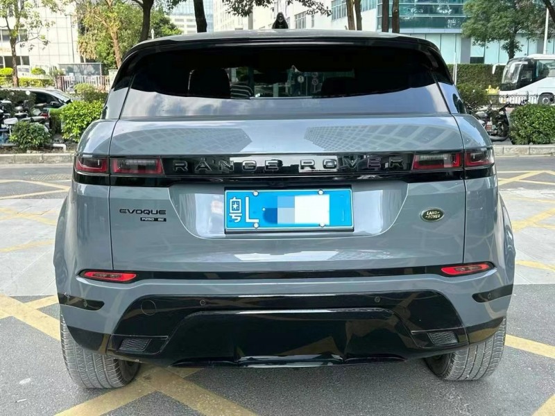 深圳21年路虎极光9