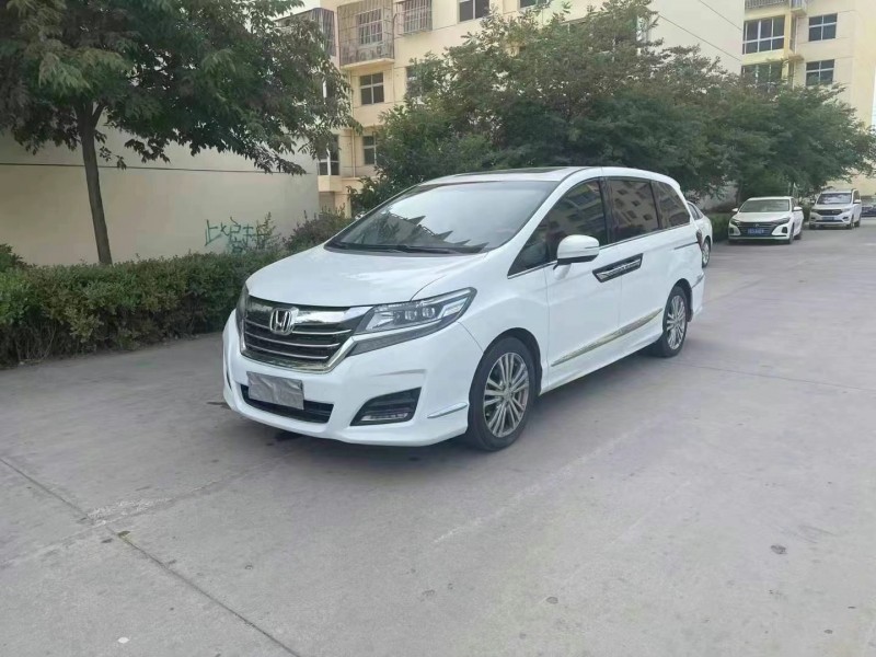 徐州18年本田艾力绅2