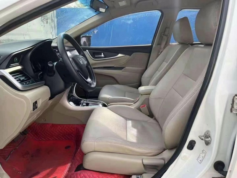 青岛17年本田凌派6