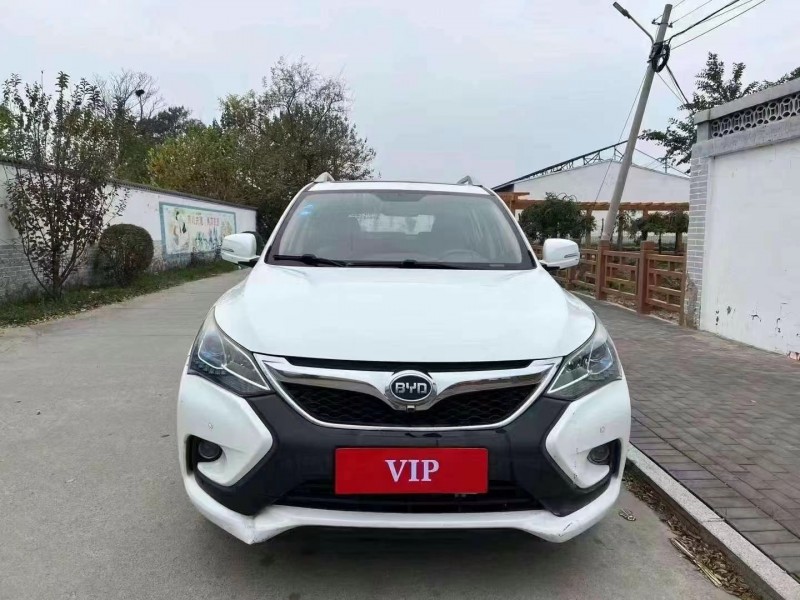 青岛16年比亚迪宋1