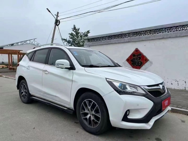 青岛16年比亚迪宋3