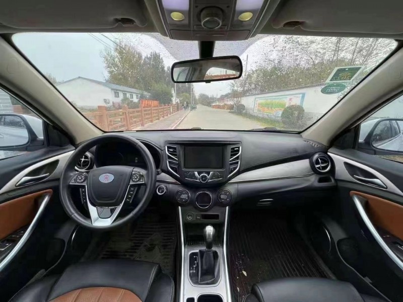 青岛16年比亚迪宋4