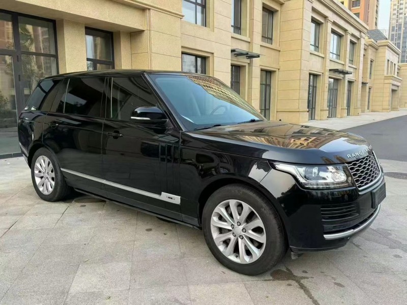 青岛18年路虎揽胜行政3