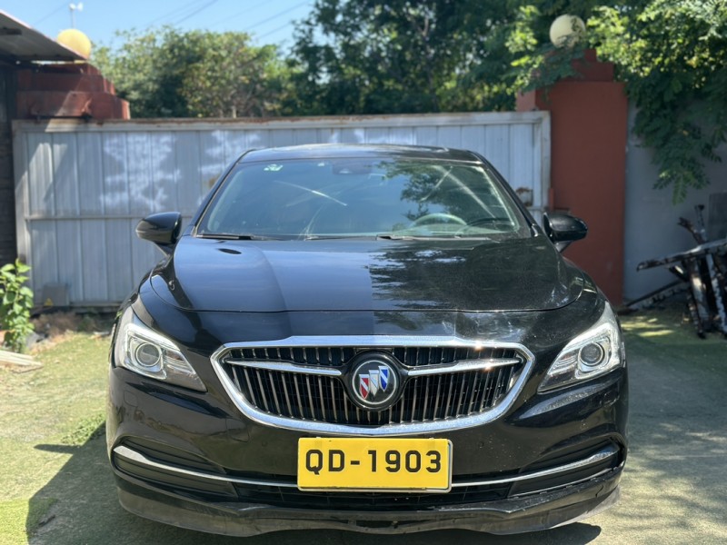 青岛17年别克君越1