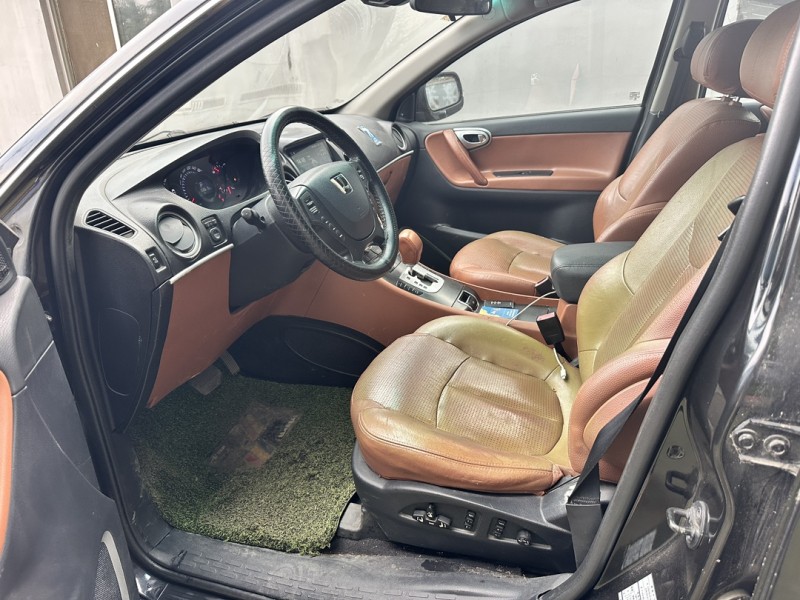 青岛12年纳智捷大7 SUV4