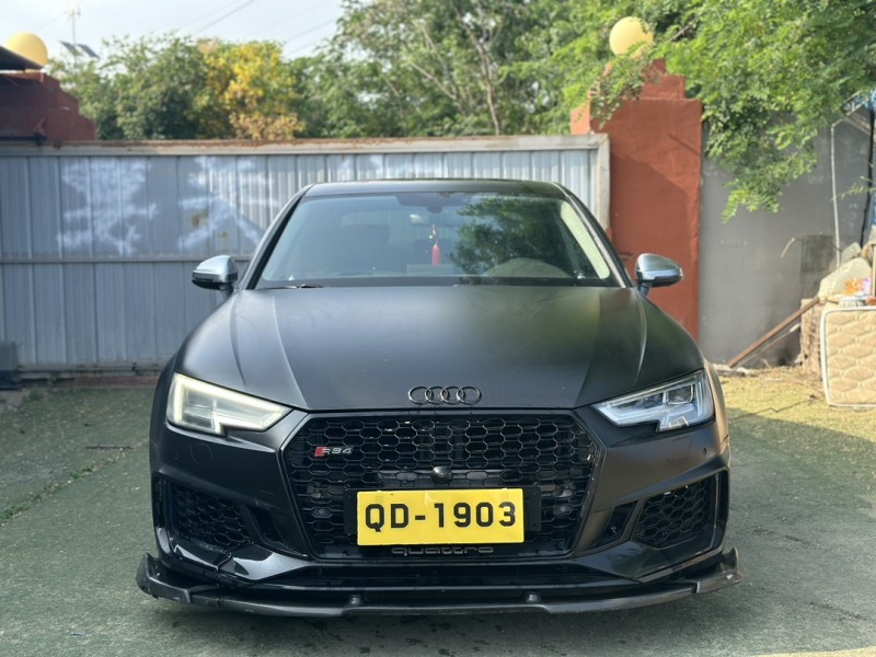 青岛17年奥迪A4L1