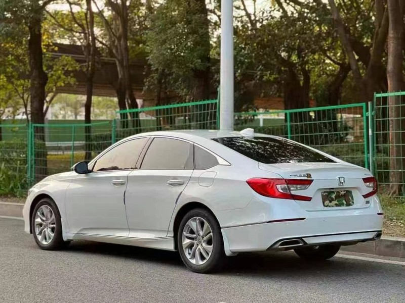 广州21年本田雅阁4