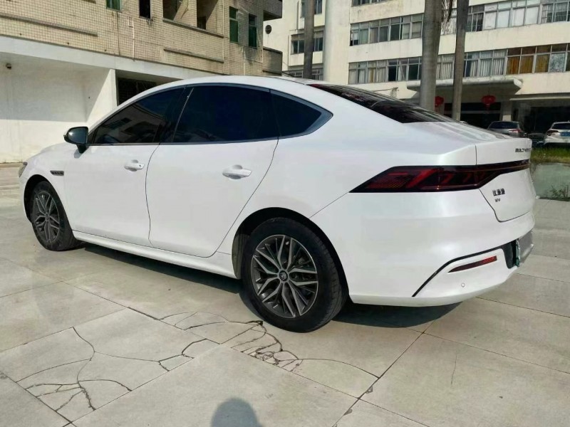 广州22年比亚迪秦7