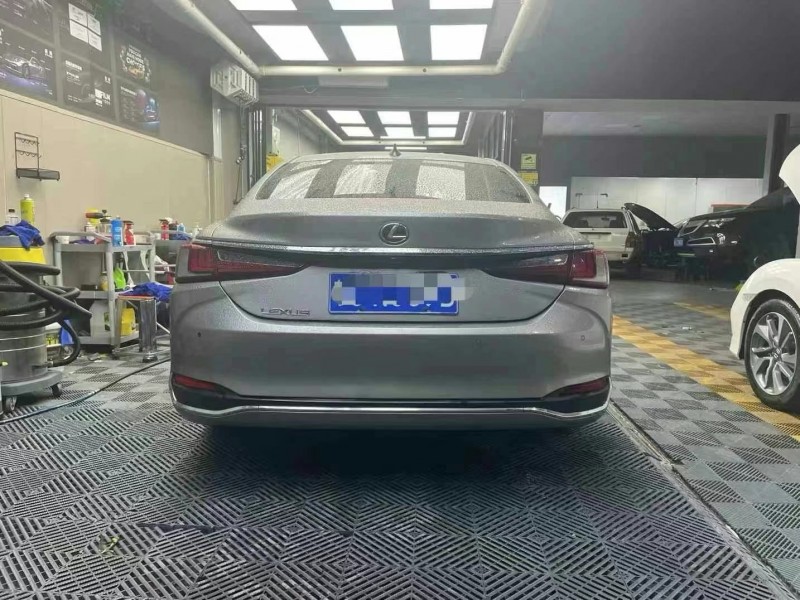 广州19年雷克萨斯ES9