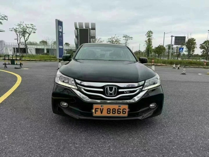 广州16年本田雅阁1