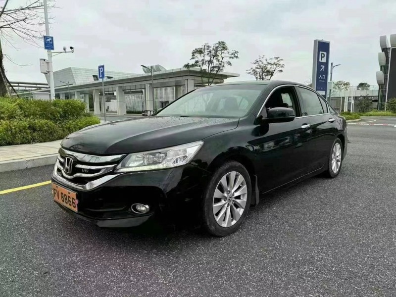 广州16年本田雅阁5