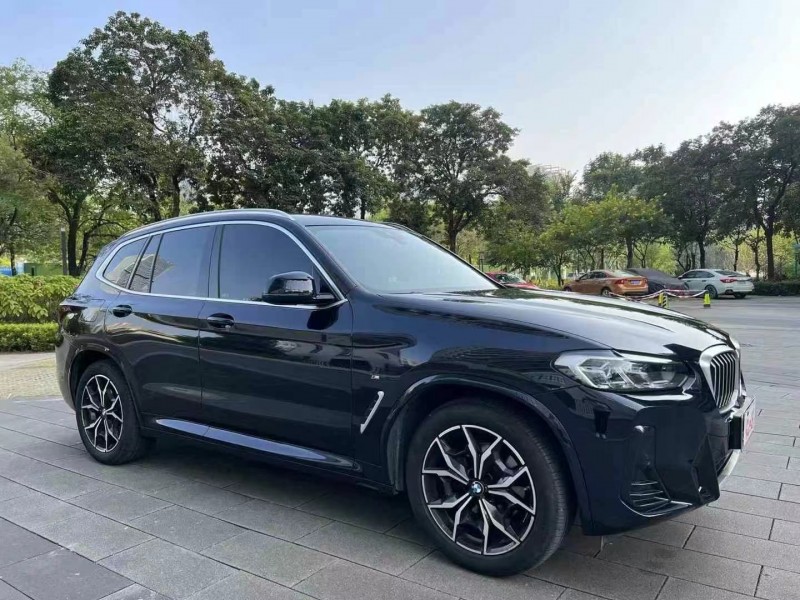 广州22年宝马X33