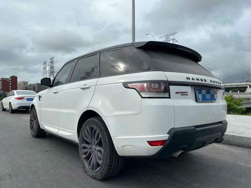 广州17年路虎揽胜运动7