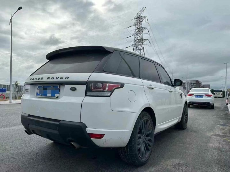 广州17年路虎揽胜运动8