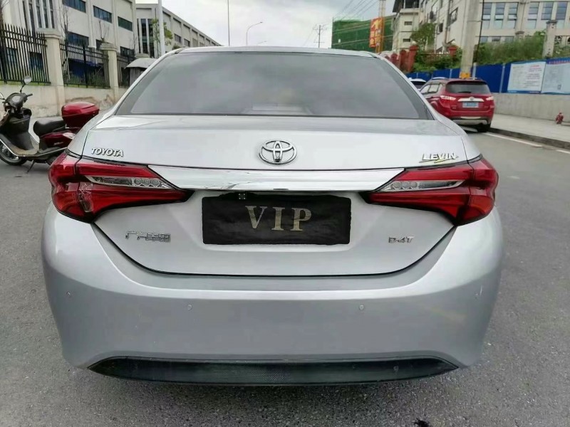 保定18年丰田雷凌9