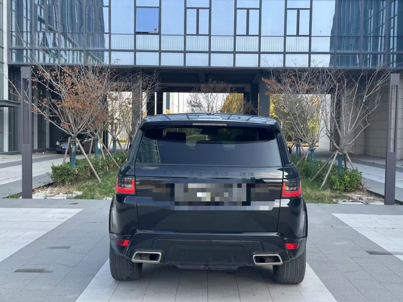 青岛15年路虎揽胜运动9