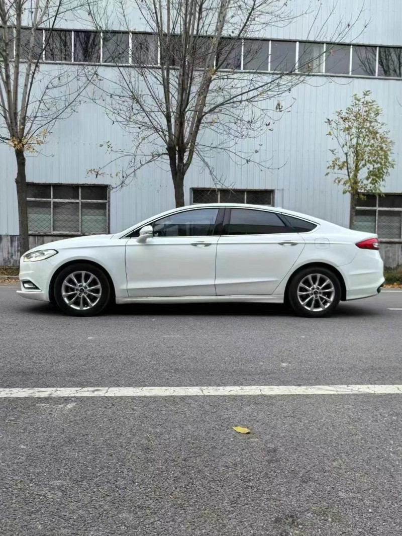 济宁17年福特蒙迪欧6