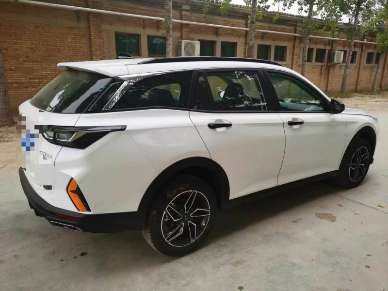 保定24年东风奕炫5