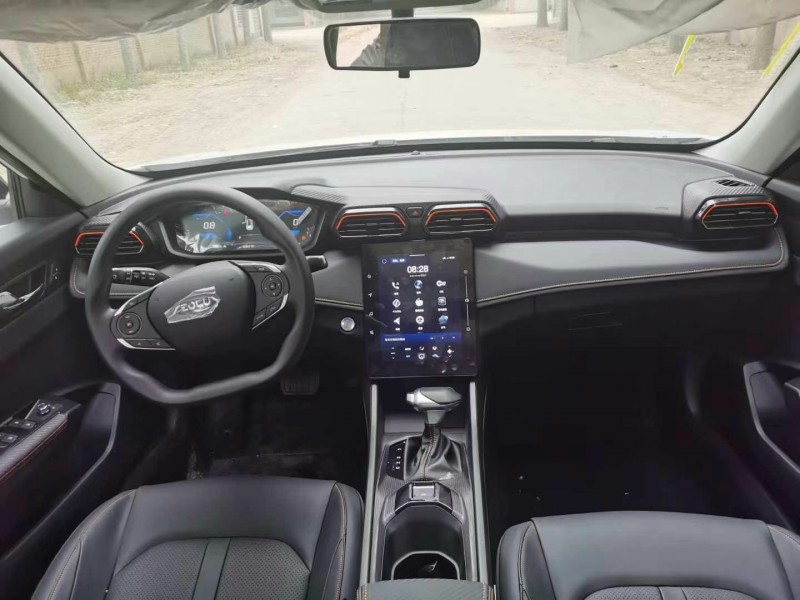 保定24年东风奕炫7