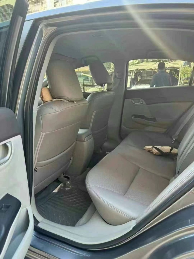 济宁13年本田思域4