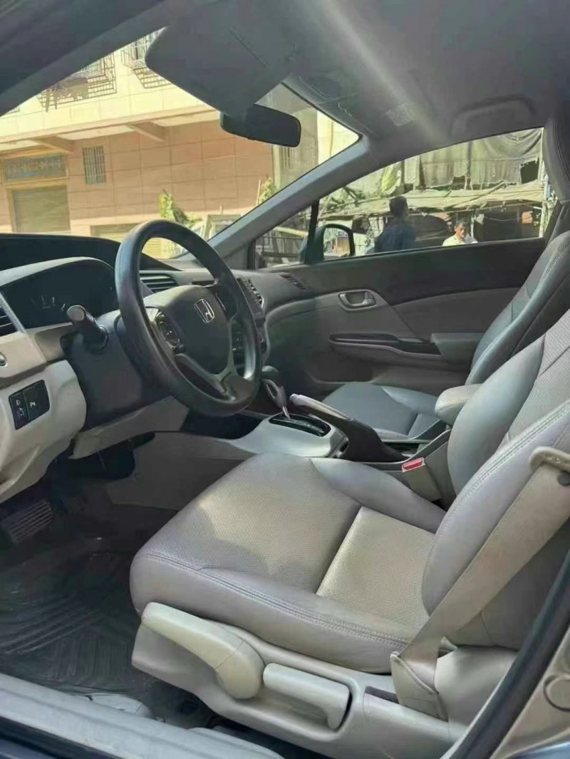 济宁13年本田思域7