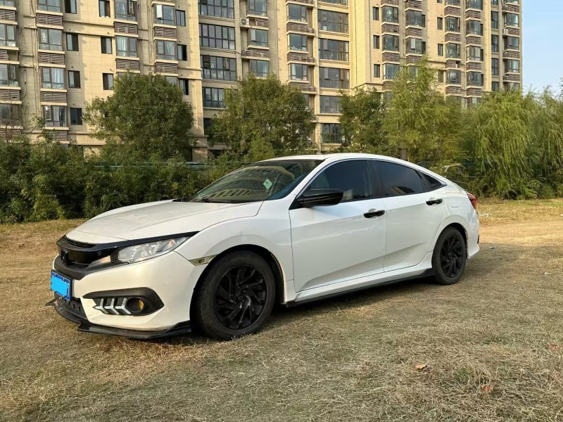 郑州17年本田思域2