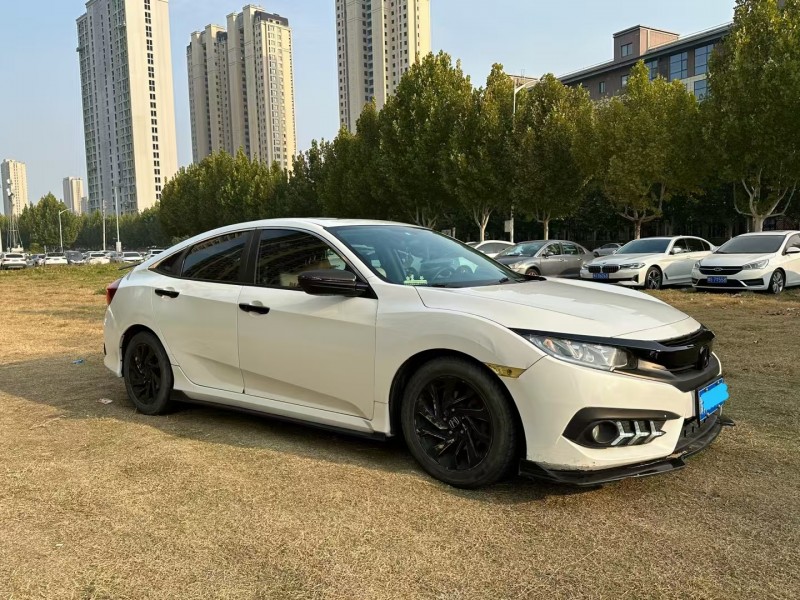 郑州17年本田思域3