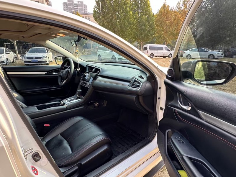 郑州17年本田思域5