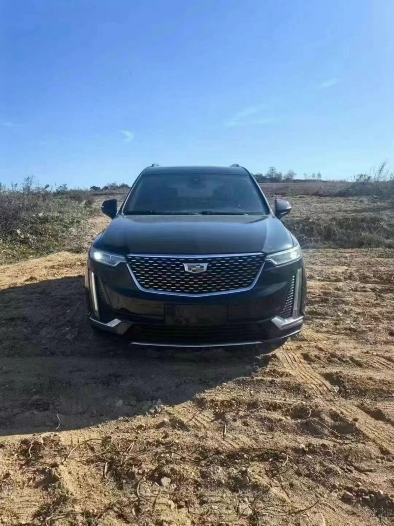 济宁19年凯迪拉克XT61