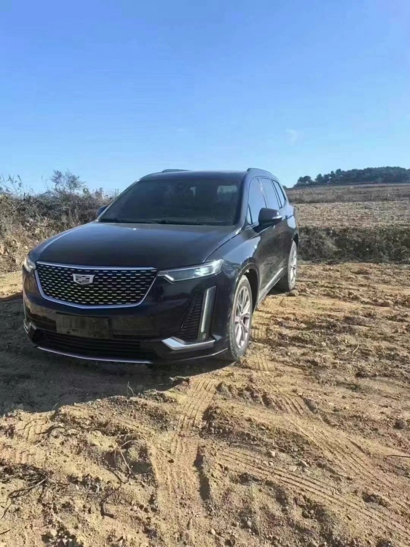 济宁19年凯迪拉克XT62