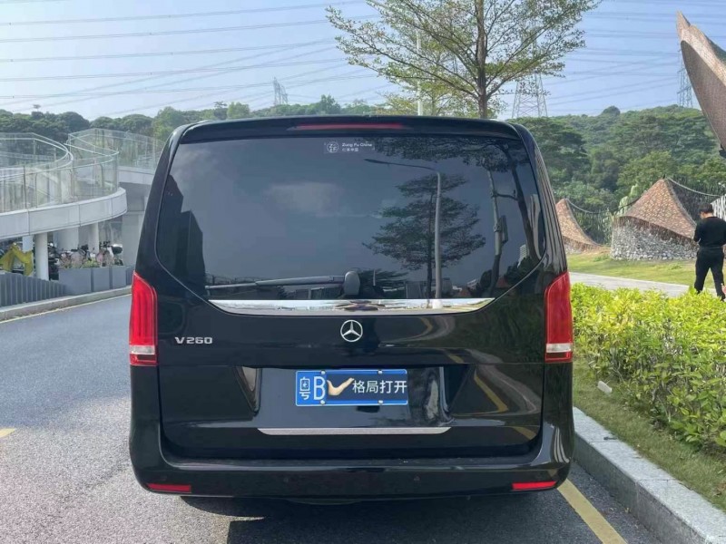 深圳19年奔驰V9
